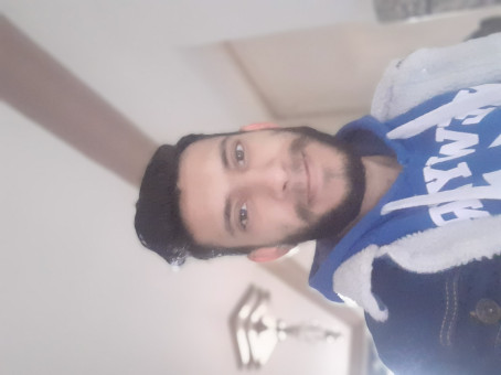 Ratiji Olkana, 28, Tunisia