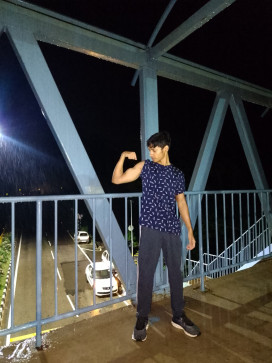 Imliterallydavidlaid, 19, India