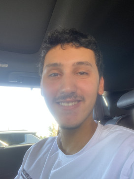 Gray, 22, Algeria