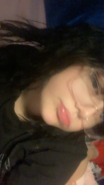 Mia Giovanna, 18, United Kingdom