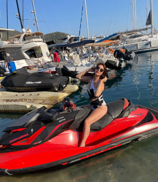 Kendall, 38, United States