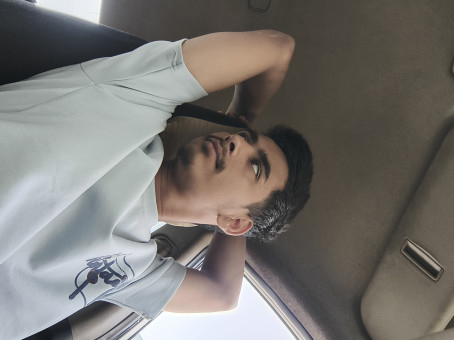 Raj, 25, Saudi Arabia