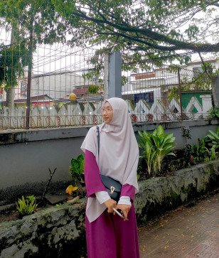 Karmila, 23, Indonesia