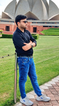 Vikas Dilwale, 23, India