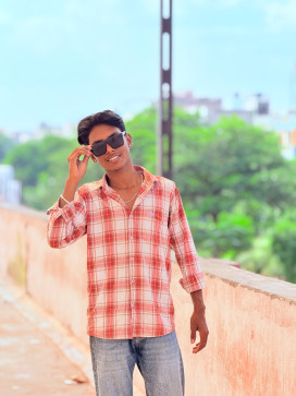 Raj Kapoor, 18, India