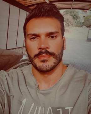 Alex, 31