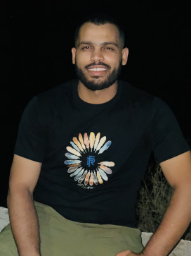 Midou, 27, Algeria