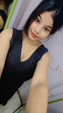 Riya, 19, India