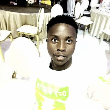 Ronnie300, 22, Uganda