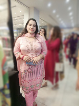 ZOYA KHAN, 28, India