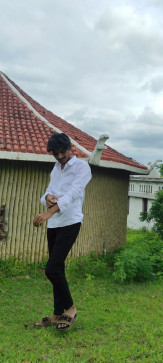 Rishabh, 18, India