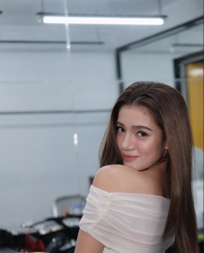 Mememo Pangit, 21, Singapore