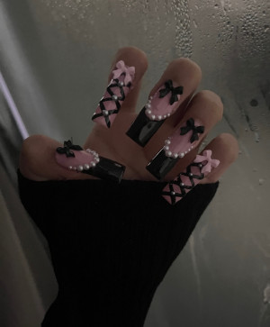 Anna, 18, United States