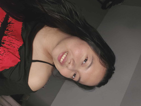 Riona, 22, Canada