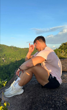 Liam United States, 30, India