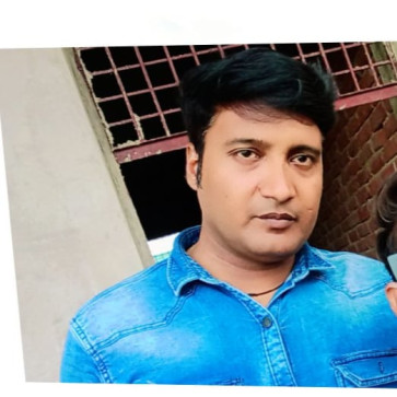 Robin, 35, India