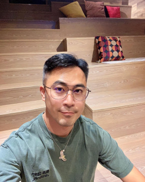 Col, 43, Singapore