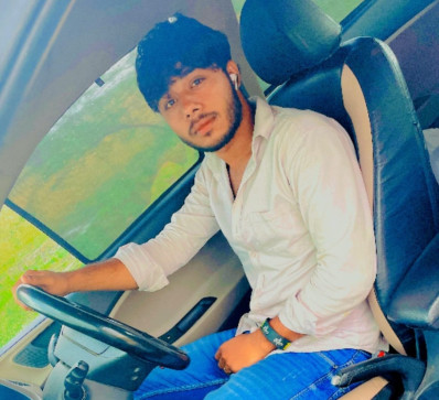 Dhruv, 20, India