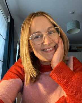 Caroley, 40, United States