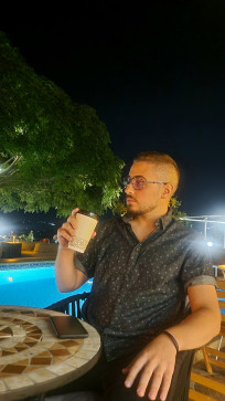 Good Looking, 24, Italy