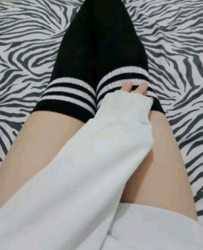 YgirlHomeAlone, 18, United States