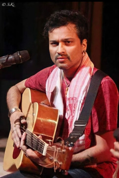 Uxxal Po, 24, India