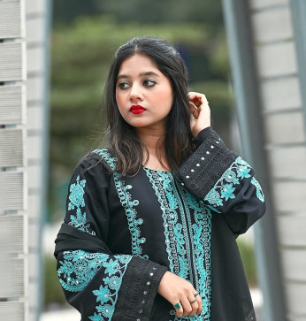 Filic, 18, India