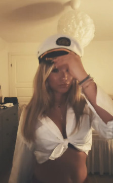 Michelle, 18, Sweden