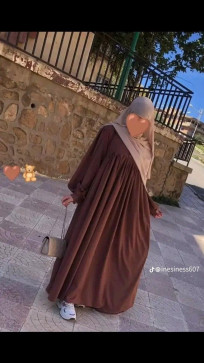 Loulita, 19, Algeria