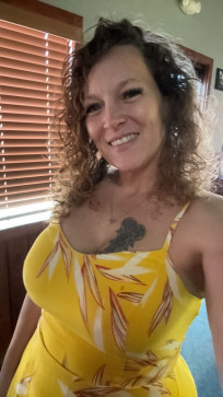Elizabethjames, 33, United States