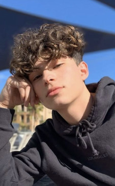John, 19, United States