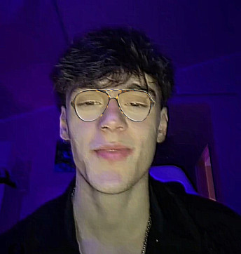Dom Master, 18, United States