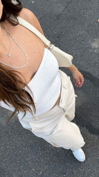 Sophia, 18, Sweden