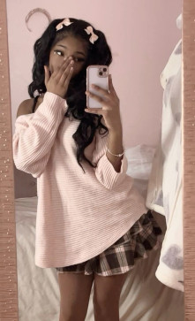 Alohaviana, 18, United States