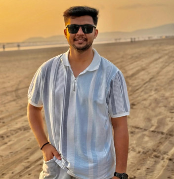 Smith Freek, 18, India