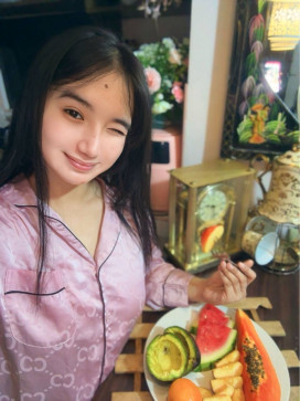 Jess, 30, Switzerland