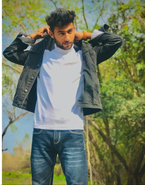 Abhishek, 24, India