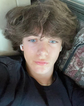 Riacutean, 19, United States