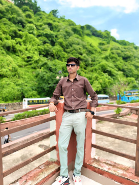 Manish Kumawat, 18, India