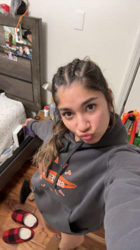 Dories Hannah, 28, United States