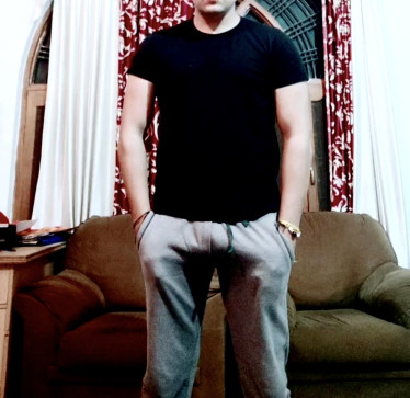 Hunk, 25, India