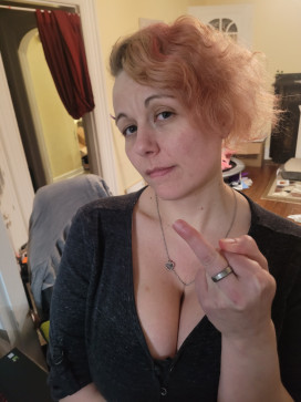Alura Jenson, 37, India