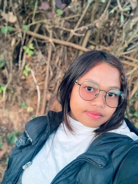 Amelia Charhes, 28, Italy