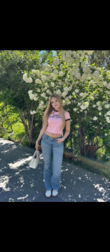 Kat, 22, United Kingdom