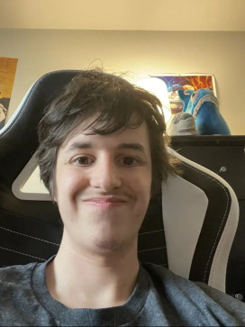 Majin Cody, 18, United States