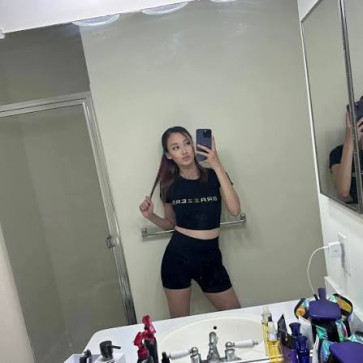 Ew, 27, Philippines