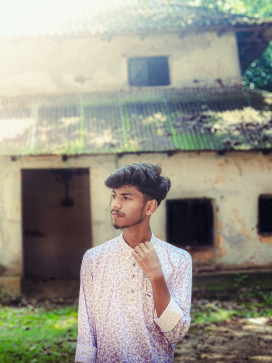 SAIKAT, 18, India