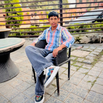 Murad, 18, India