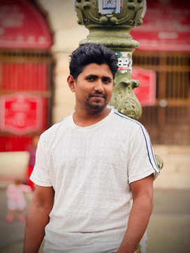 Sahed, 32, Italy