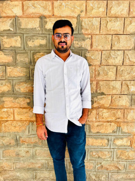 Dev Sirvi, 20, India